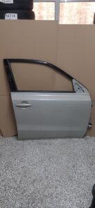 suzuki-vitara-2015-2020-empros-dexia-porta-krem  