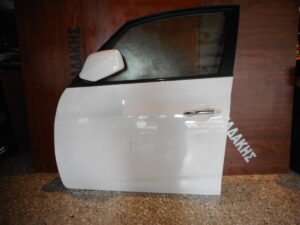 hyundai-ix20-2011-2018-empros-aristeri-porta-aspri  